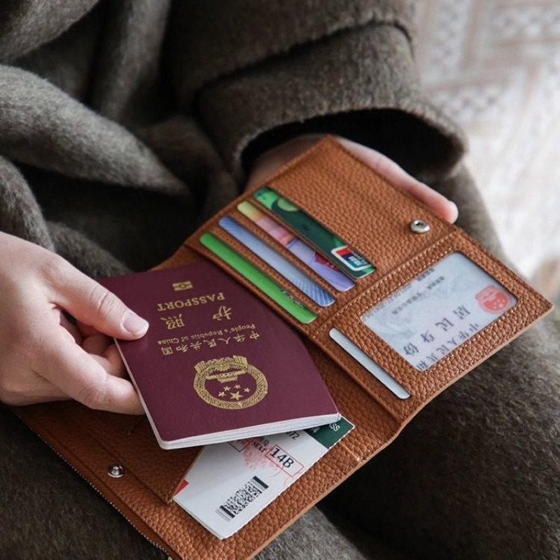 محفظة سفر جلدية مقاومة للماء ل - مراجعة Travel Accessories Wallet وسعره