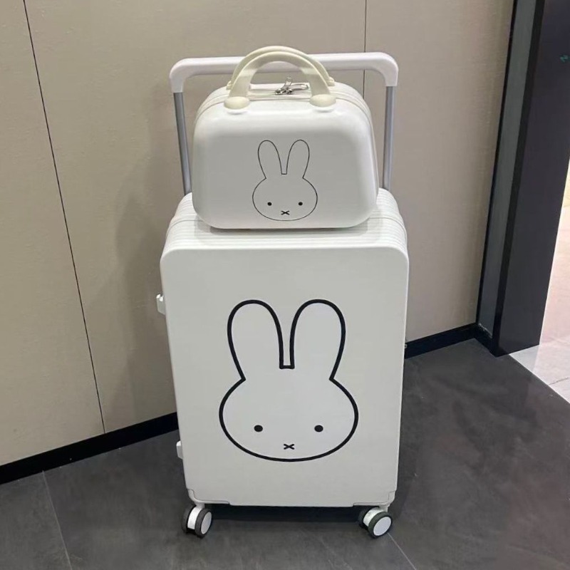 حقيبة سفر جديدة بعجلات بتصميم  - مراجعة Luggage Cover Protector وسعره