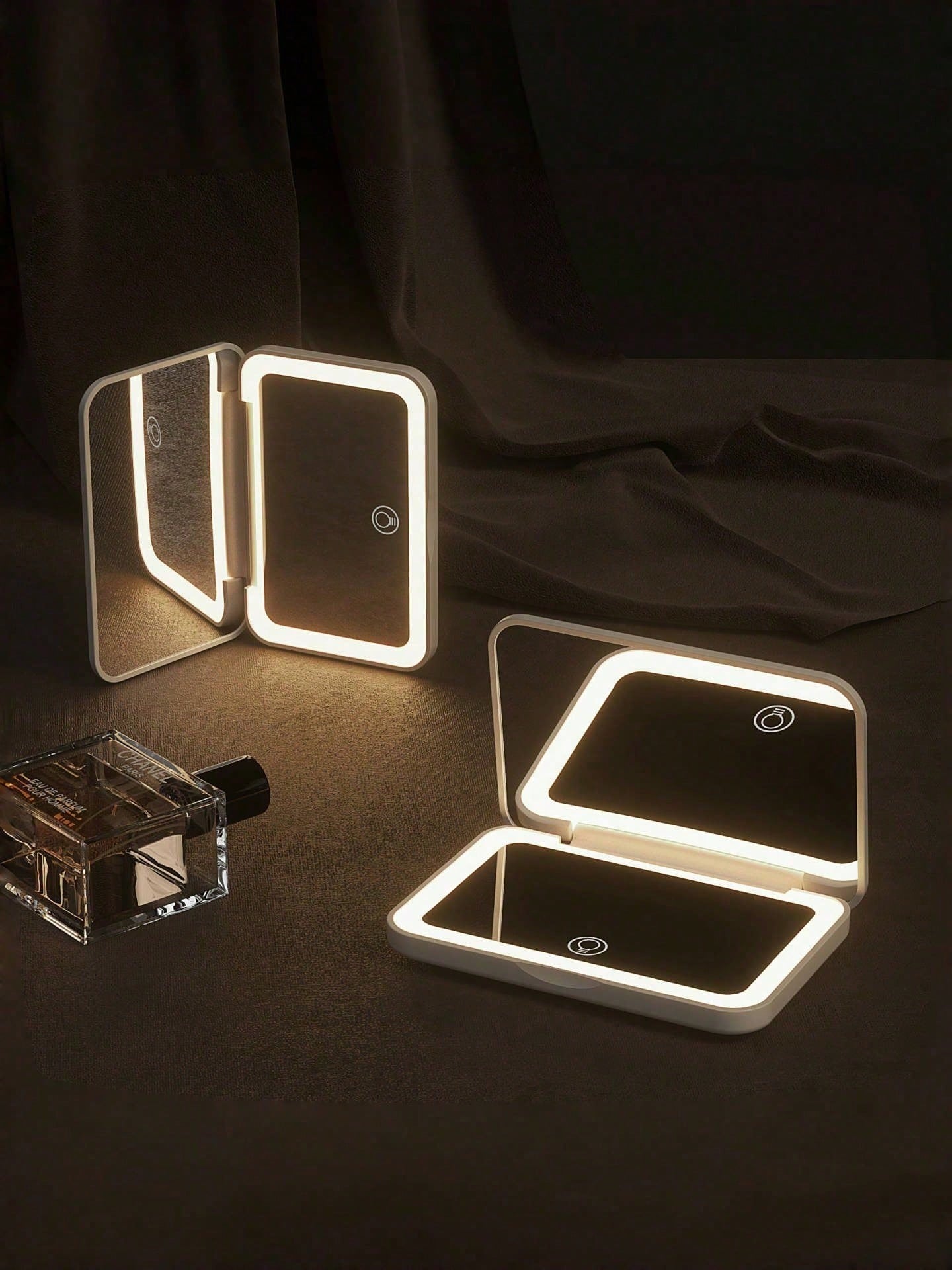 مرآة مكياج مزودة بإضاءة LED وش - مراجعة Travel Accessories As Gifts وسعره